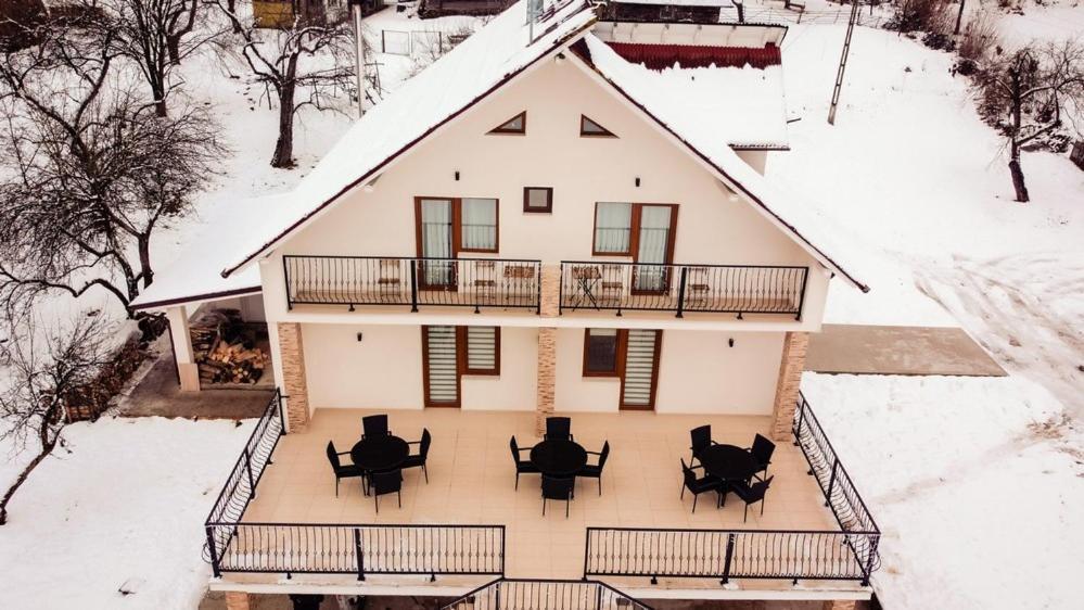 Pensiunea Hai In Maramures Bîrsana Exterior foto